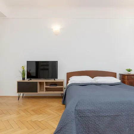 Studio In The Center Of Warsaw With Balcony And Separate Kitchen By Noclegi Renters Екстер'єр фото