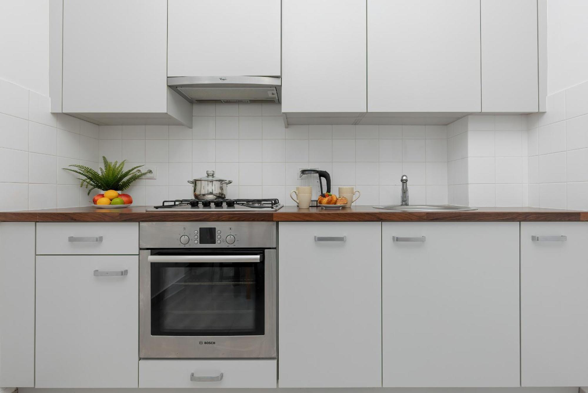 Apartmán In The Center Of With Balcony And Separate Kitchen By Renters *